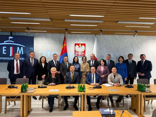 МОНГОЛ-ПОЛЬШИЙН ПАРЛАМЕНТ БОЛОН БИЗНЕСИЙН ТӨЛӨӨЛӨГЧИД ХАМТЫН АЖИЛЛАГААНЫ ТАЛААР САНАЛ СОЛИЛЦОВ